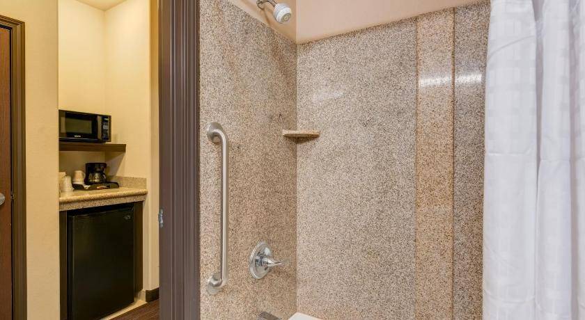 Photo of Bathroom in Parachute