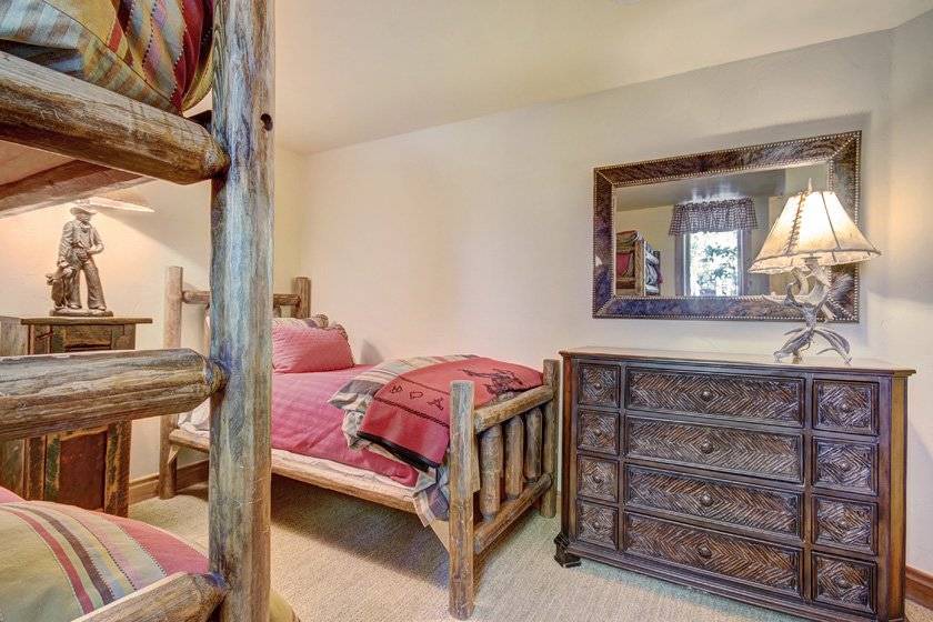 Photo of Bedroom in Edwards