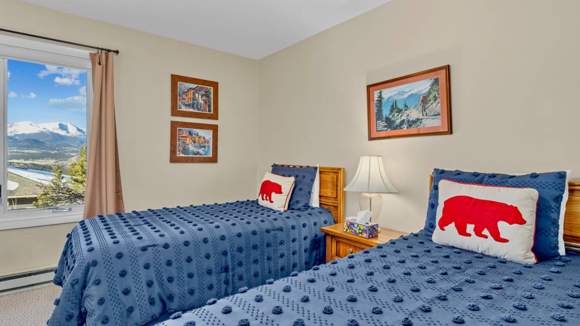 Photo of Bedroom in Windcliff Estates