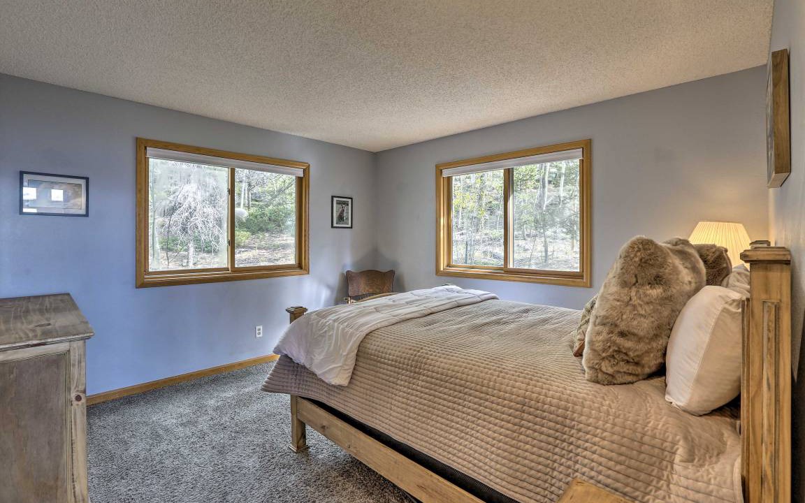 Photo of Bedroom in Conifer Mountain and Meadows
