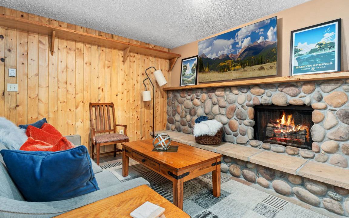 Photo of Livingroom in Cedar Village