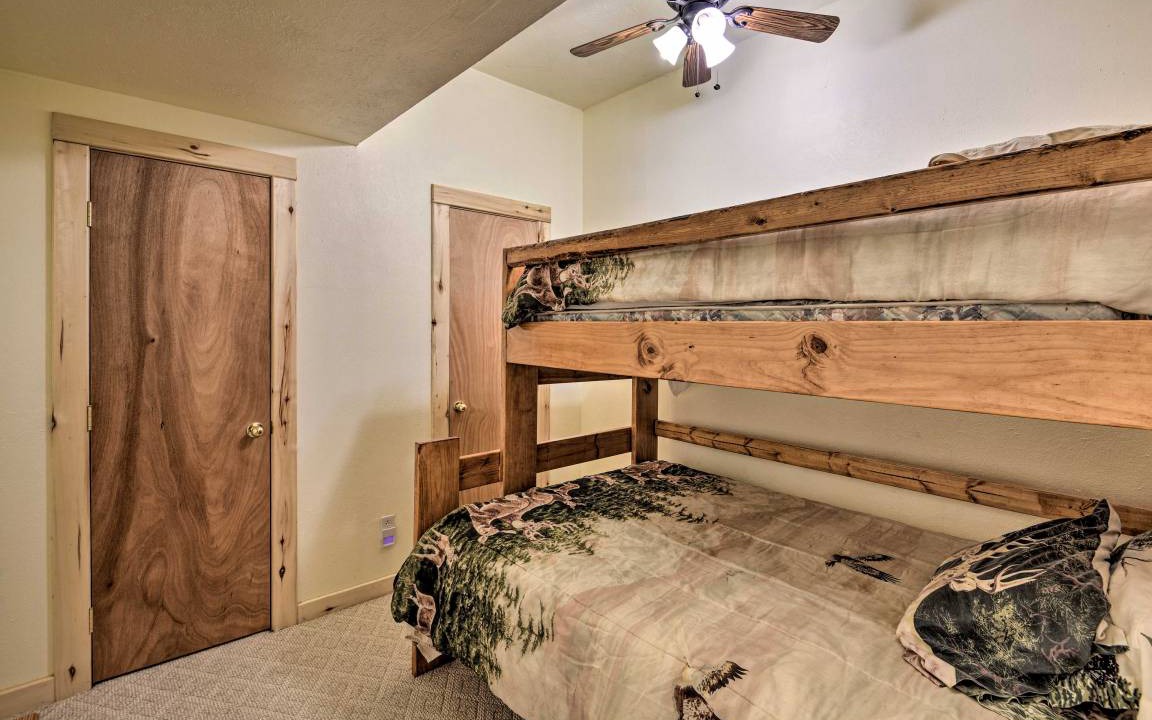Photo of Bedroom in Ponderosa Pines