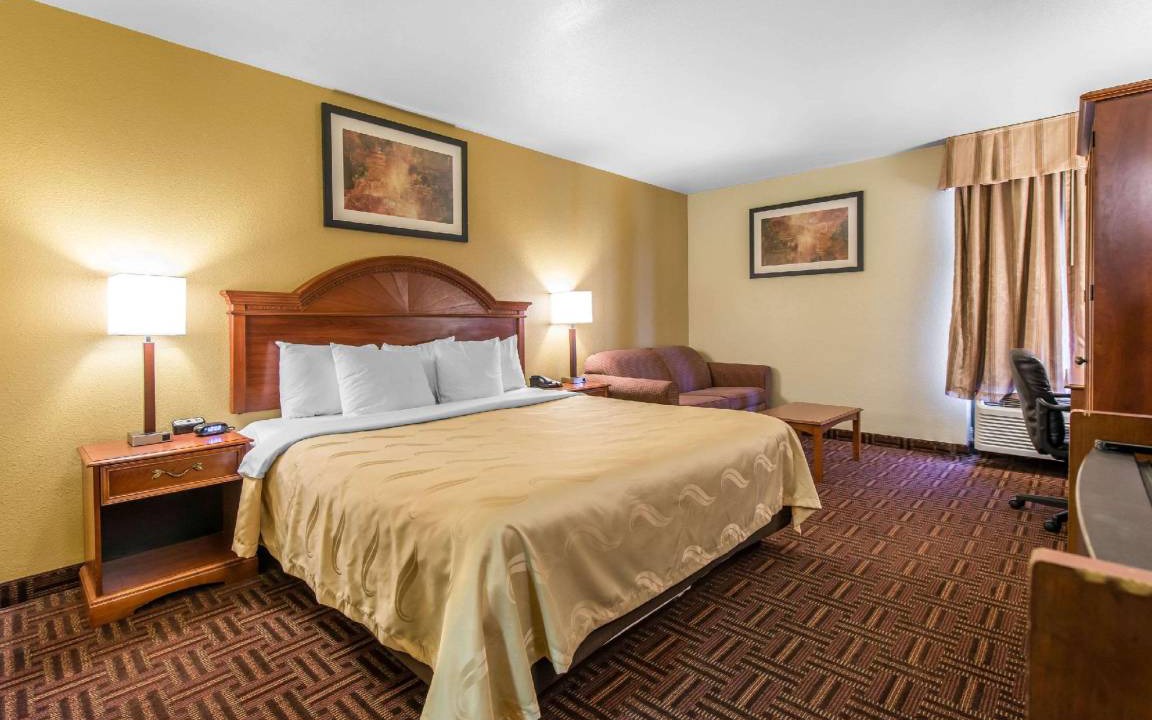 Photo of Bedroom in Central Colorado Springs