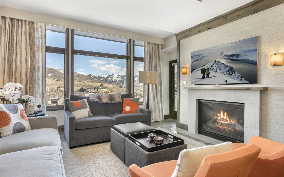 Photo of Livingroom in Avon