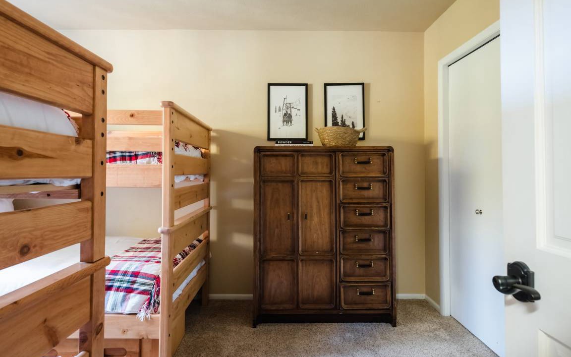 Photo of Bedroom in Four O'Clock