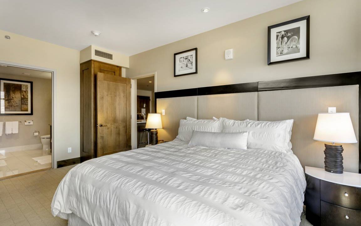 Photo of Bedroom in Avon