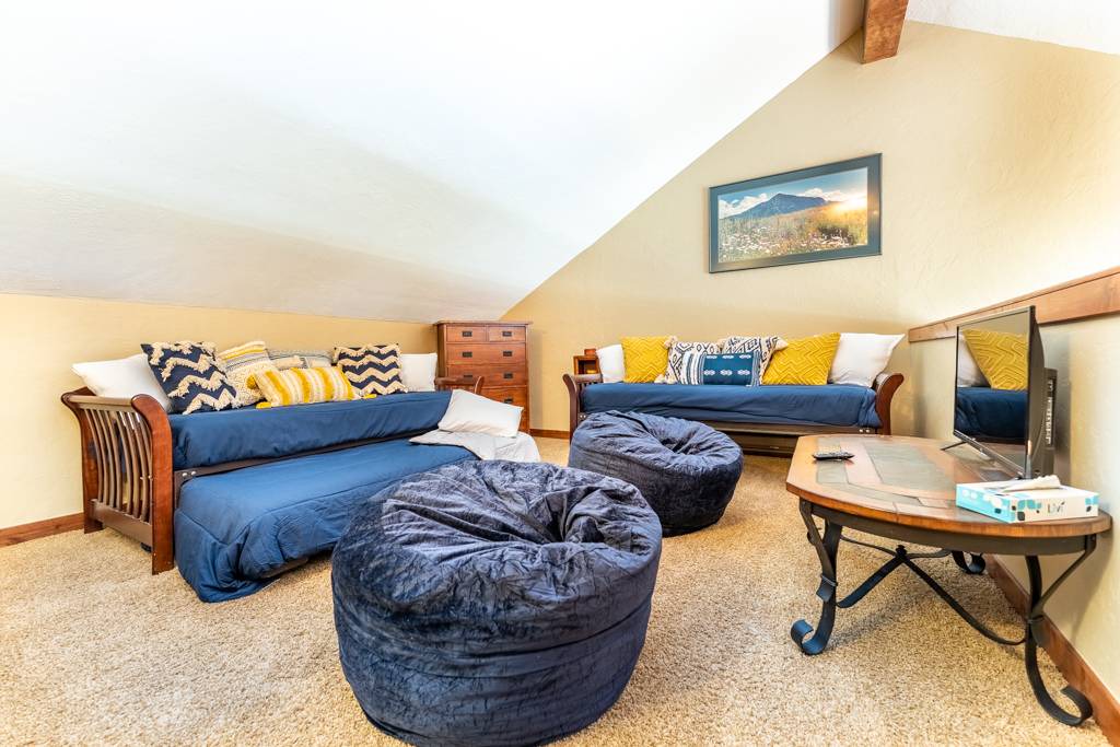 Photo of Livingroom in Mountain House