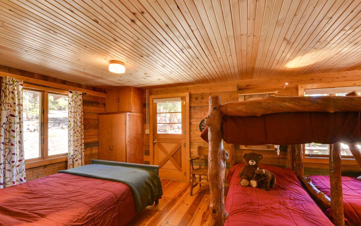 Photo of Bedroom in Twin Lakes