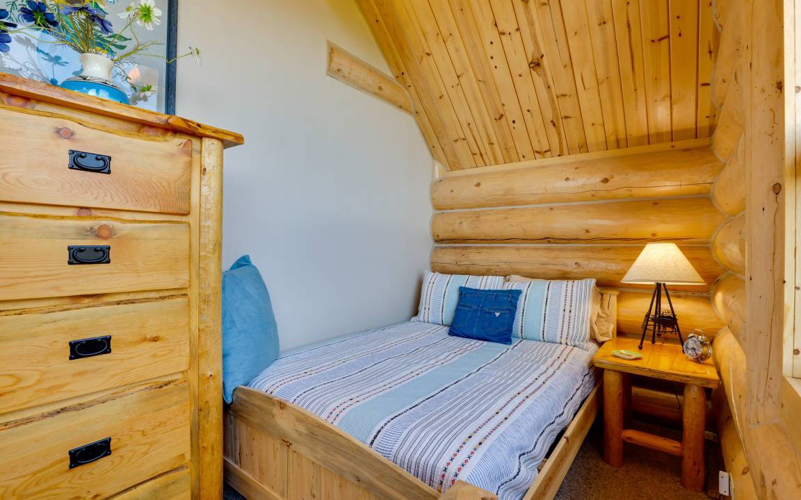 Photo of Bedroom in Granby