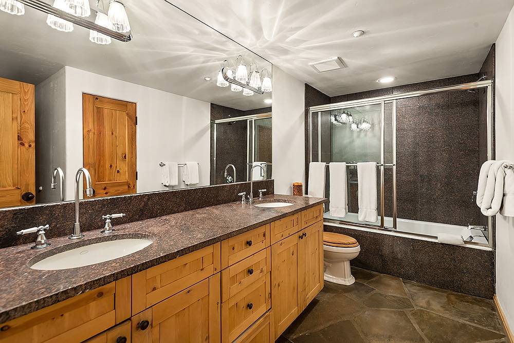 Photo of Bathroom in Aspen