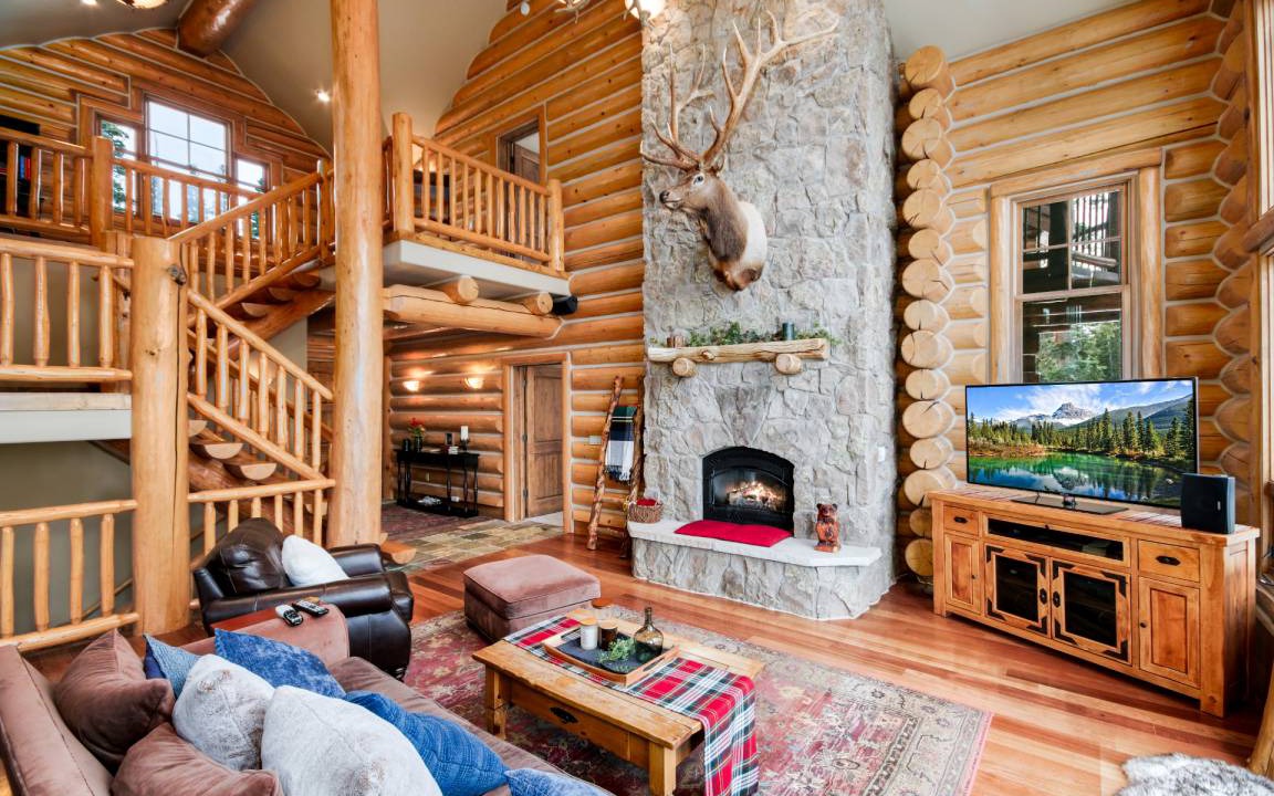 Photo of Livingroom in Quandary Village