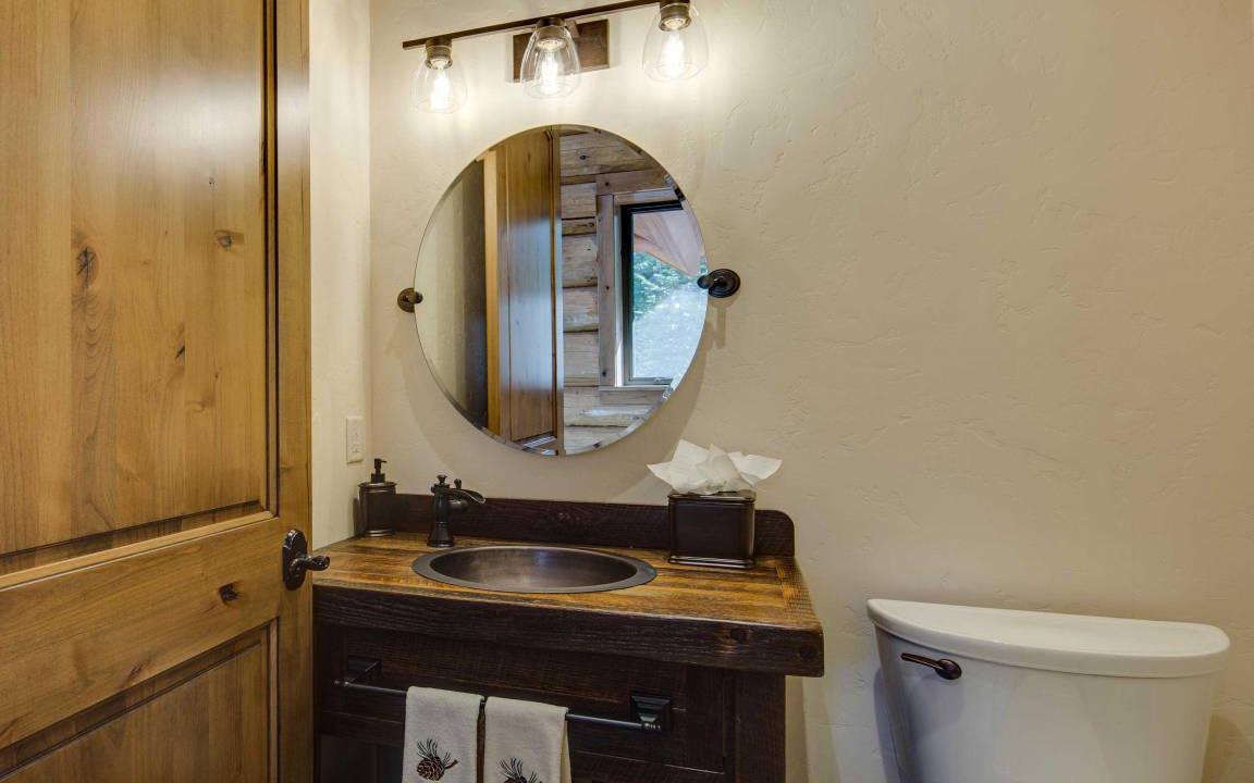 Photo of Bathroom in Breckenridge Park Estates