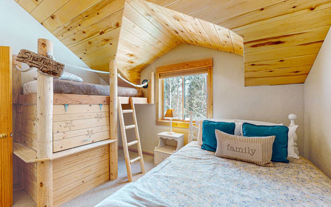 Photo of Bedroom in Sunset Ridge