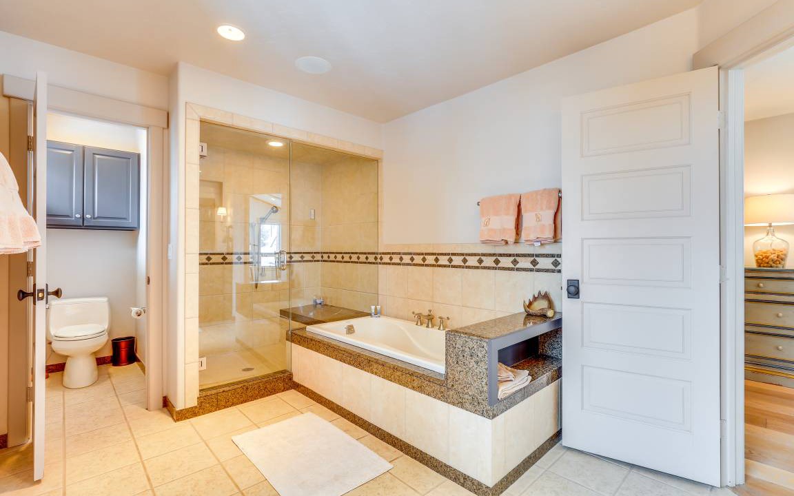 Photo of Bathroom in Highland Meadows
