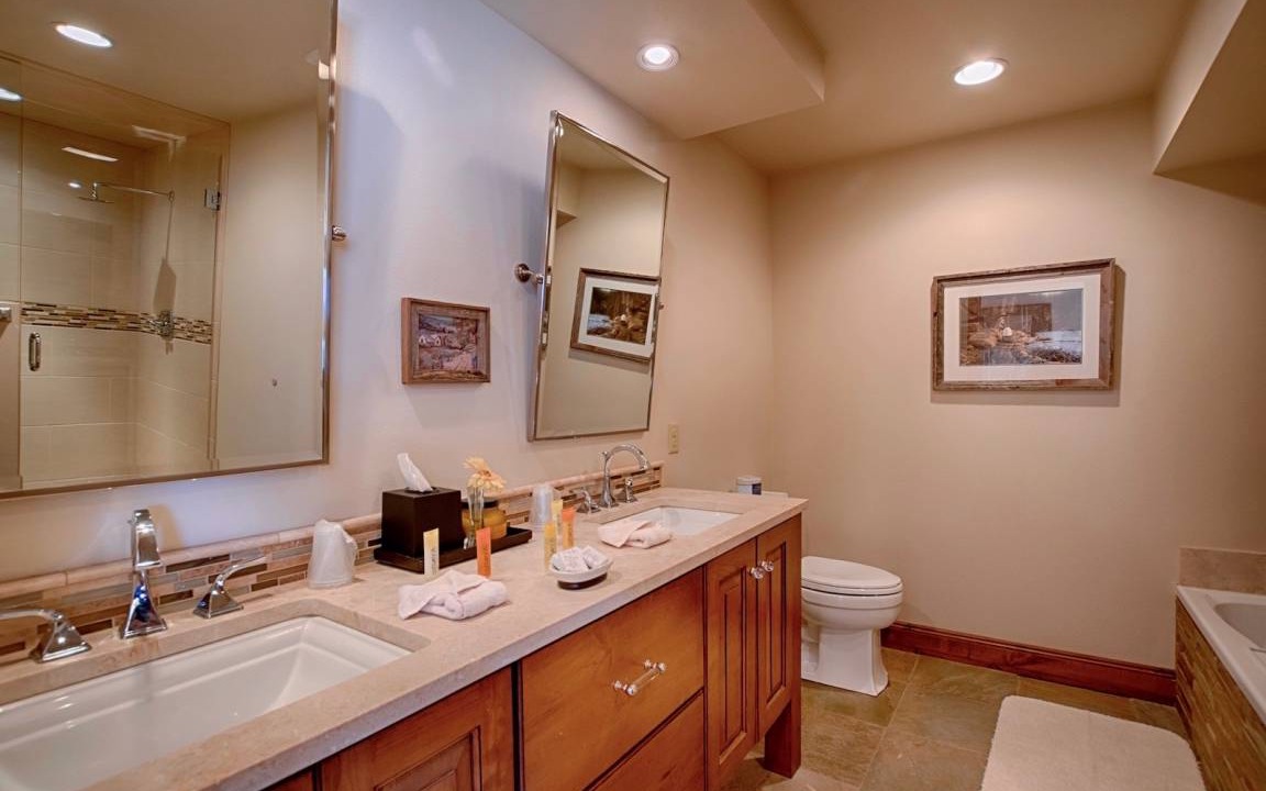 Photo of Bathroom in Windcliff Estates