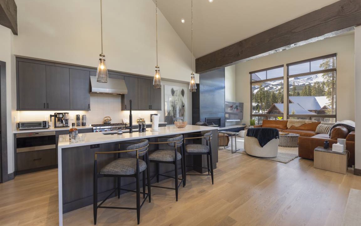 Photo of Kitchen in Peak 8