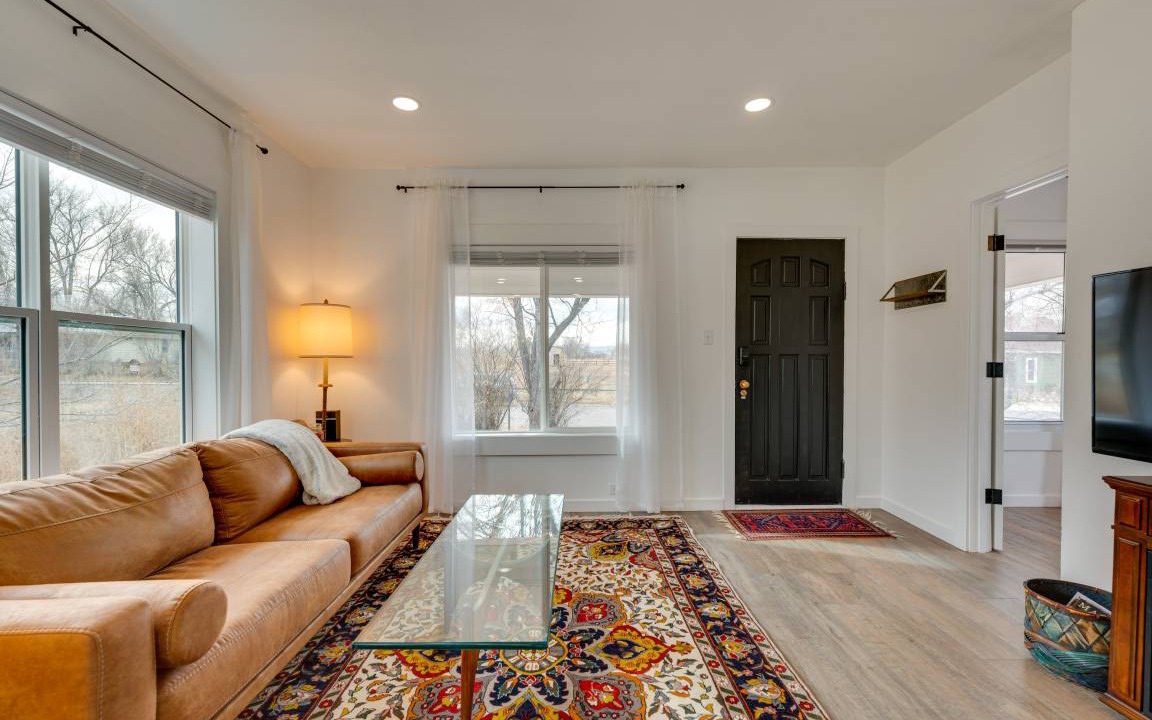Photo of Livingroom in Erie