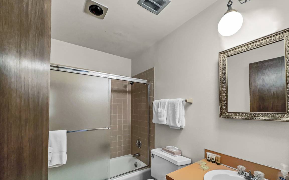 Photo of Bathroom in Dillon