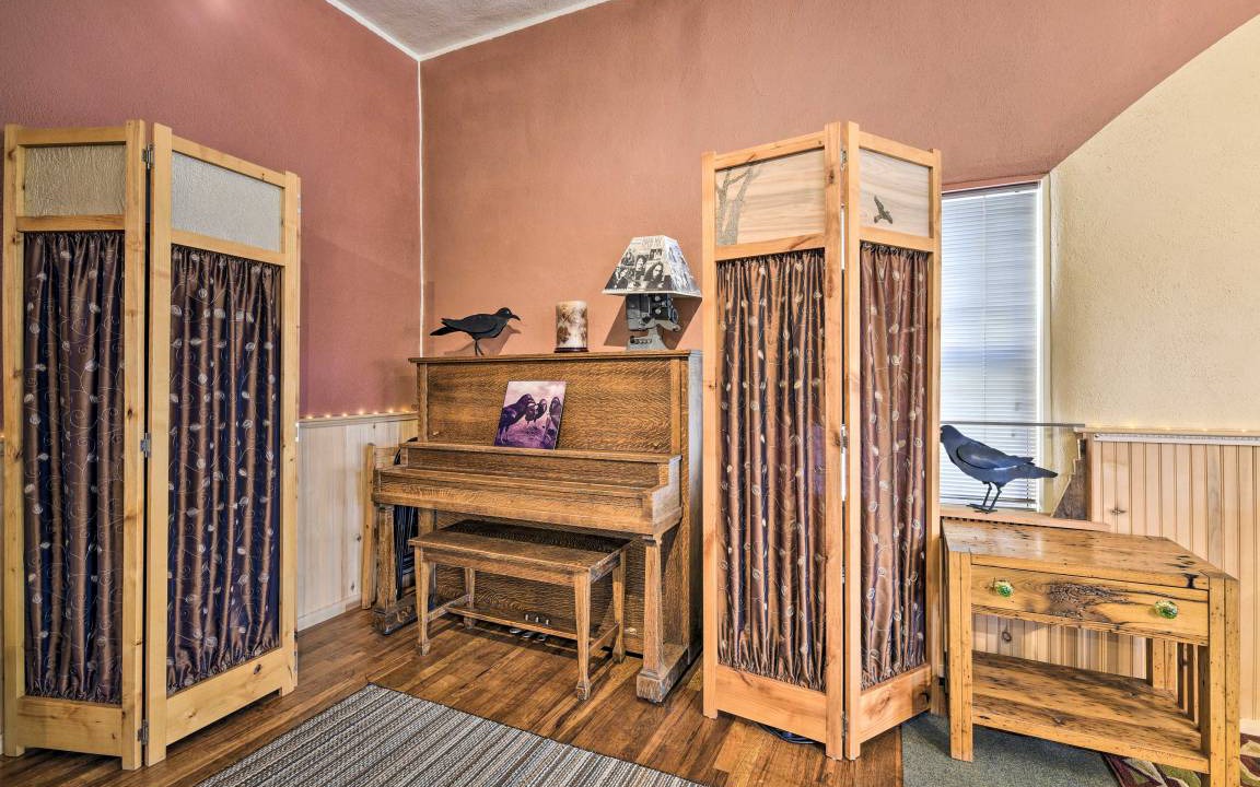 Photo of Bedroom in Del Norte