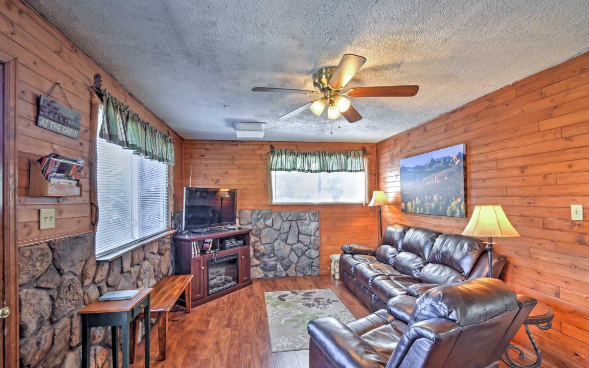 Photo of Livingroom in Rainbow Valley