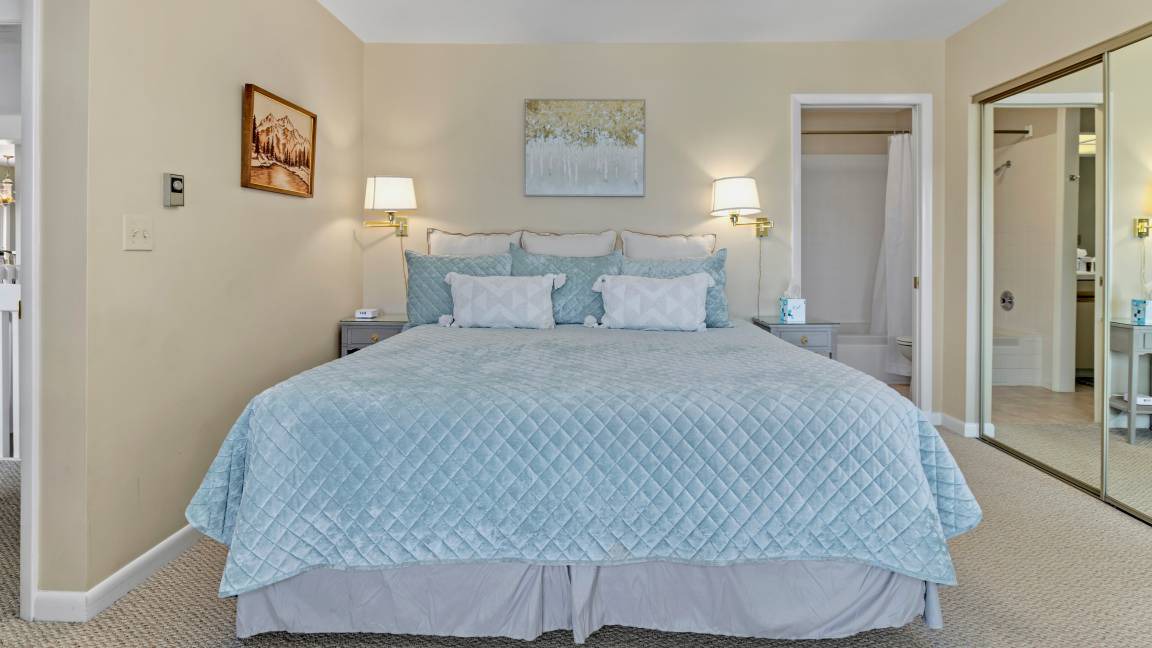Photo of Bedroom in Windcliff Estates
