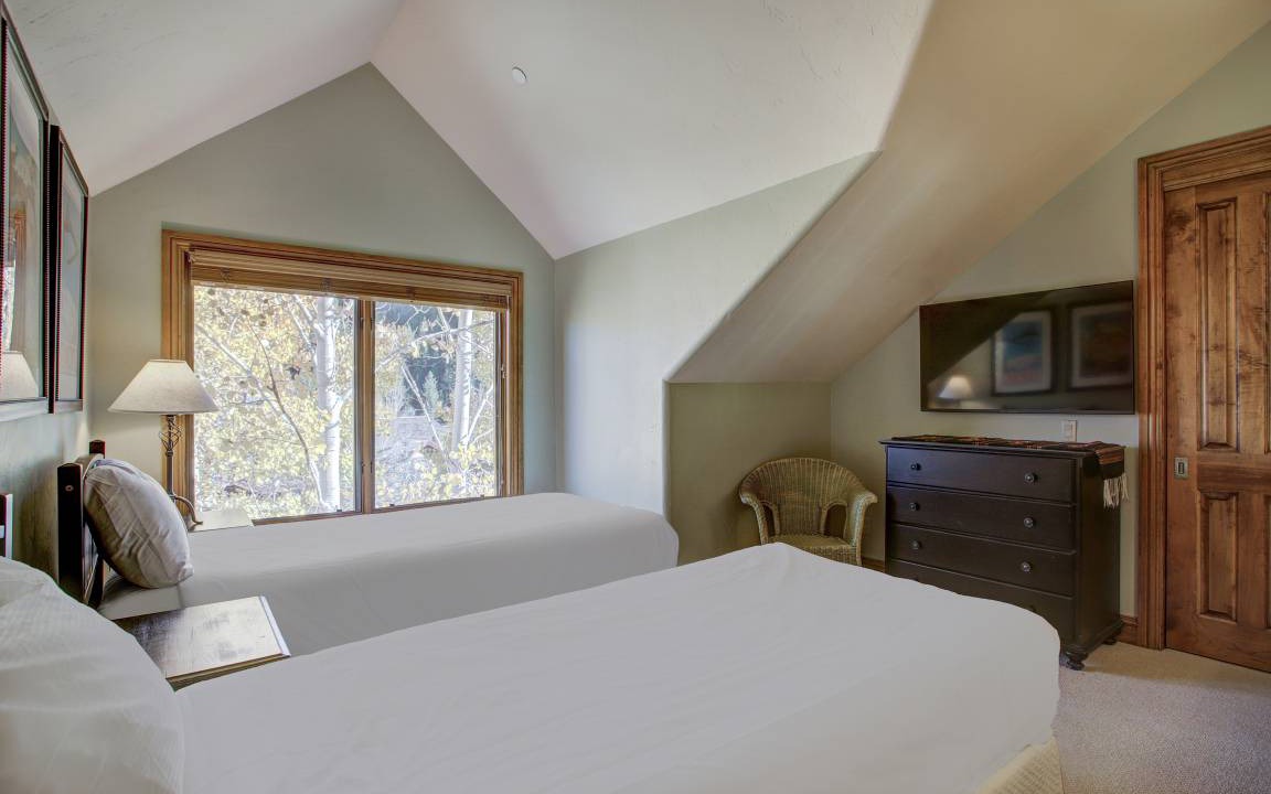 Photo of Bedroom in Edwards
