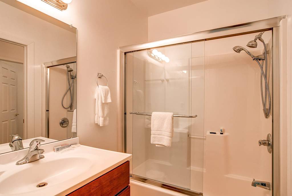 Photo of Bathroom in Warrior's Mark West