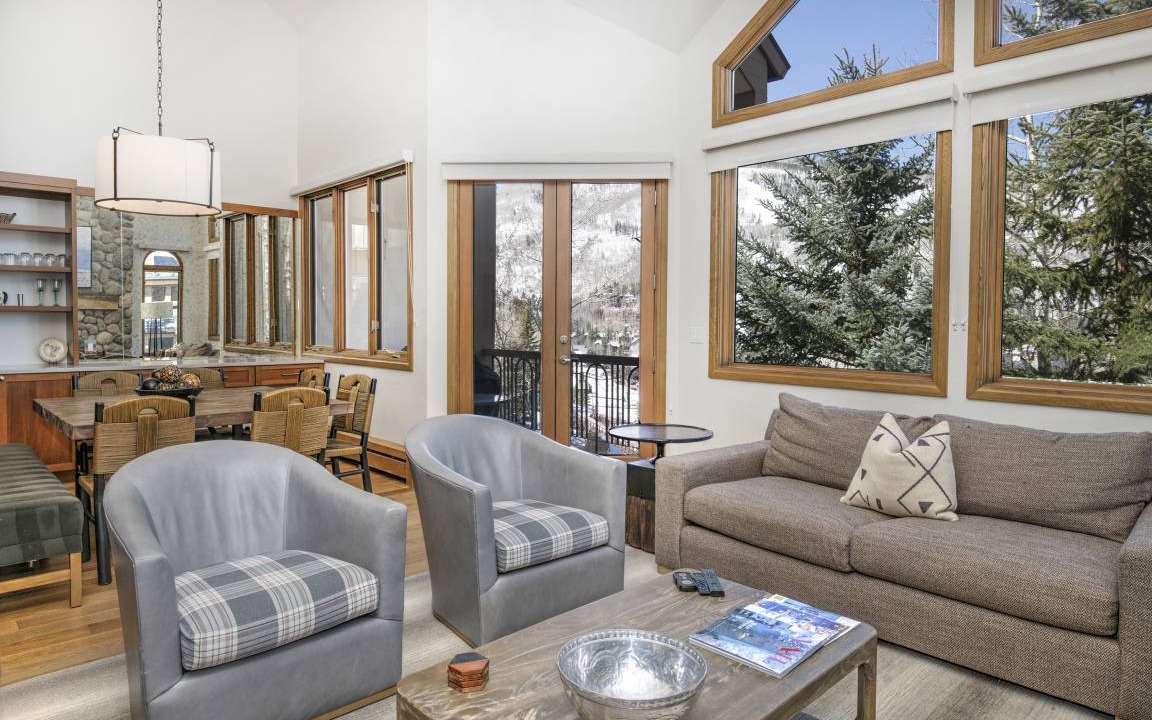 Photo of Livingroom in Highlands Townhomes