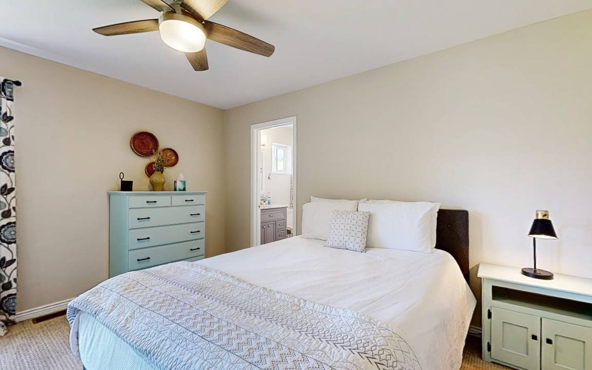 Photo of Bedroom in Edwards