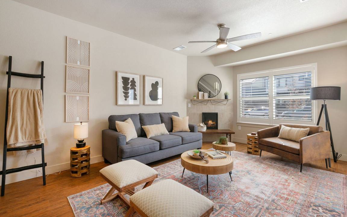 Photo of Livingroom in Old Town North