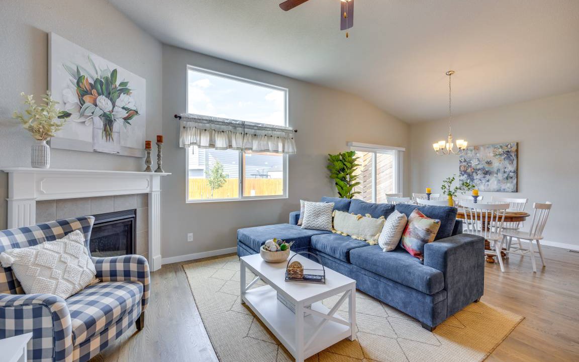 Photo of Livingroom in Falcon Hills