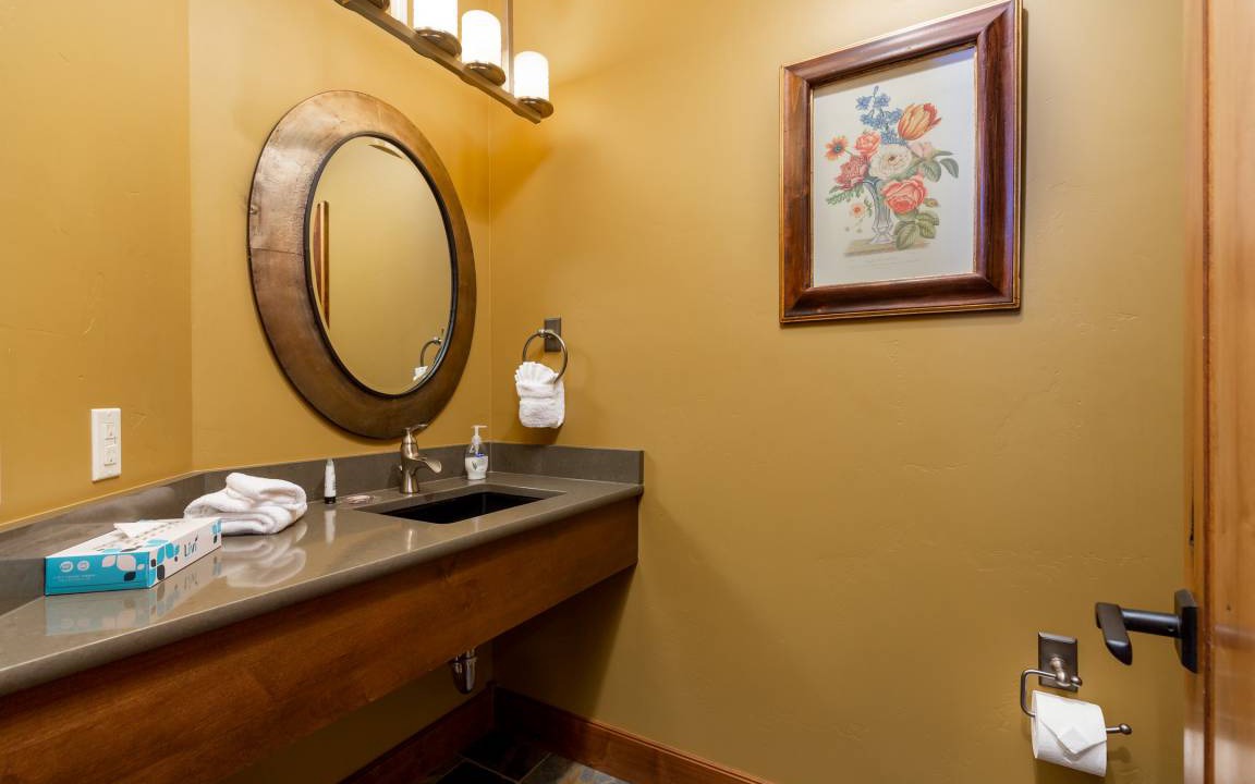 Photo of Bathroom in Fairmount On The River