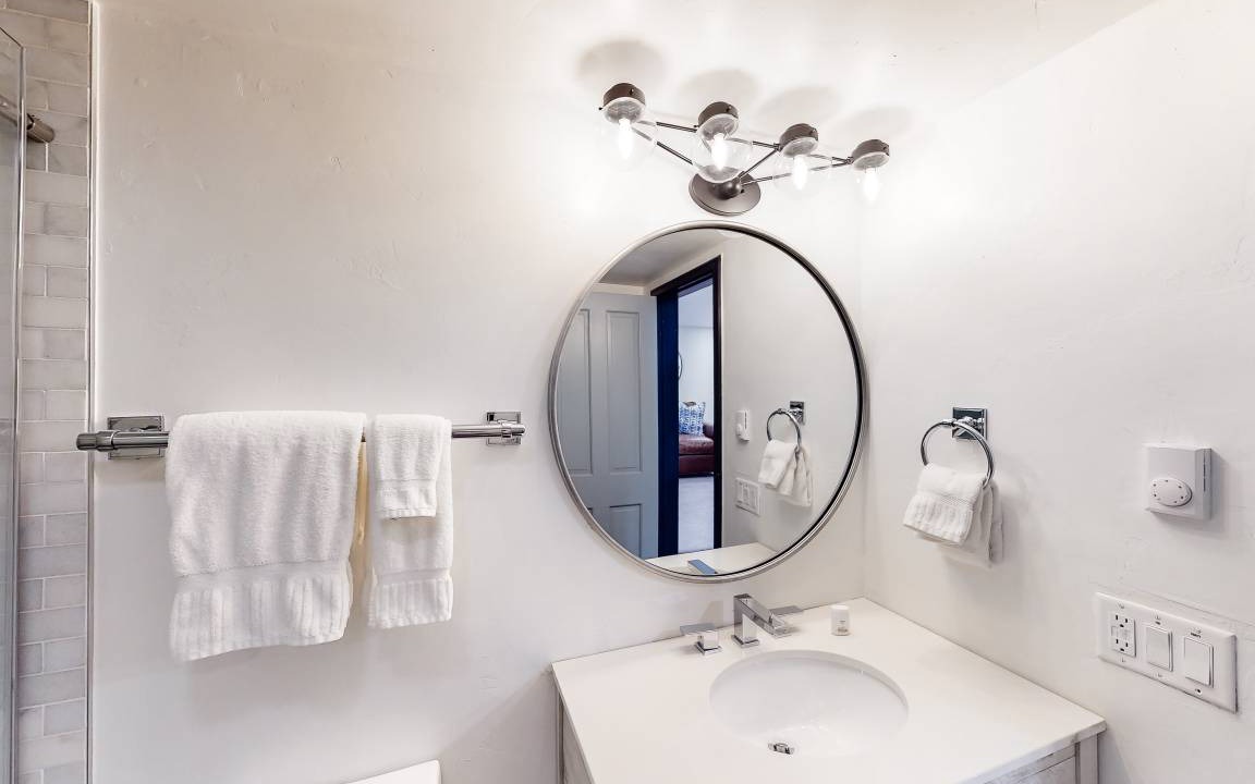 Photo of Bathroom in Highlands Townhomes