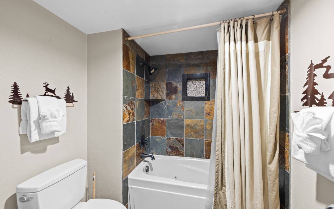 Photo of Bathroom in Lakeside Village