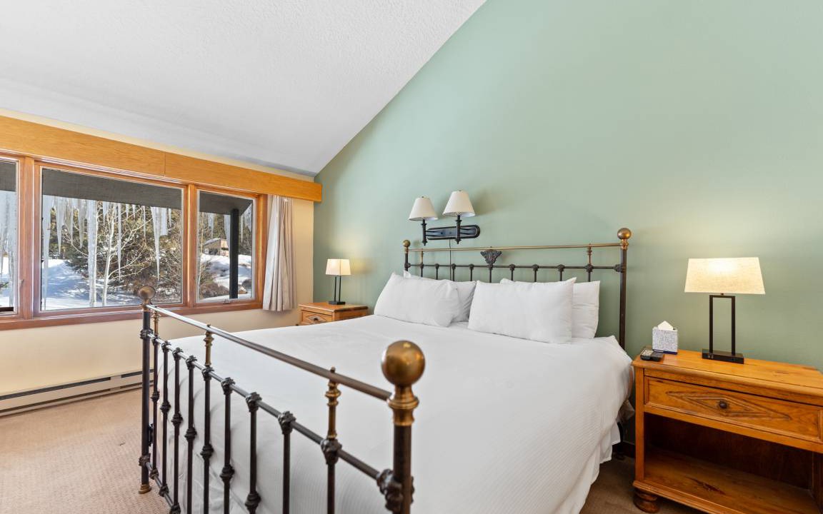 Photo of Bedroom in Lakeside Village