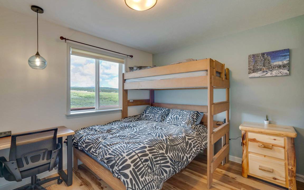 Photo of Bedroom in Warm Springs