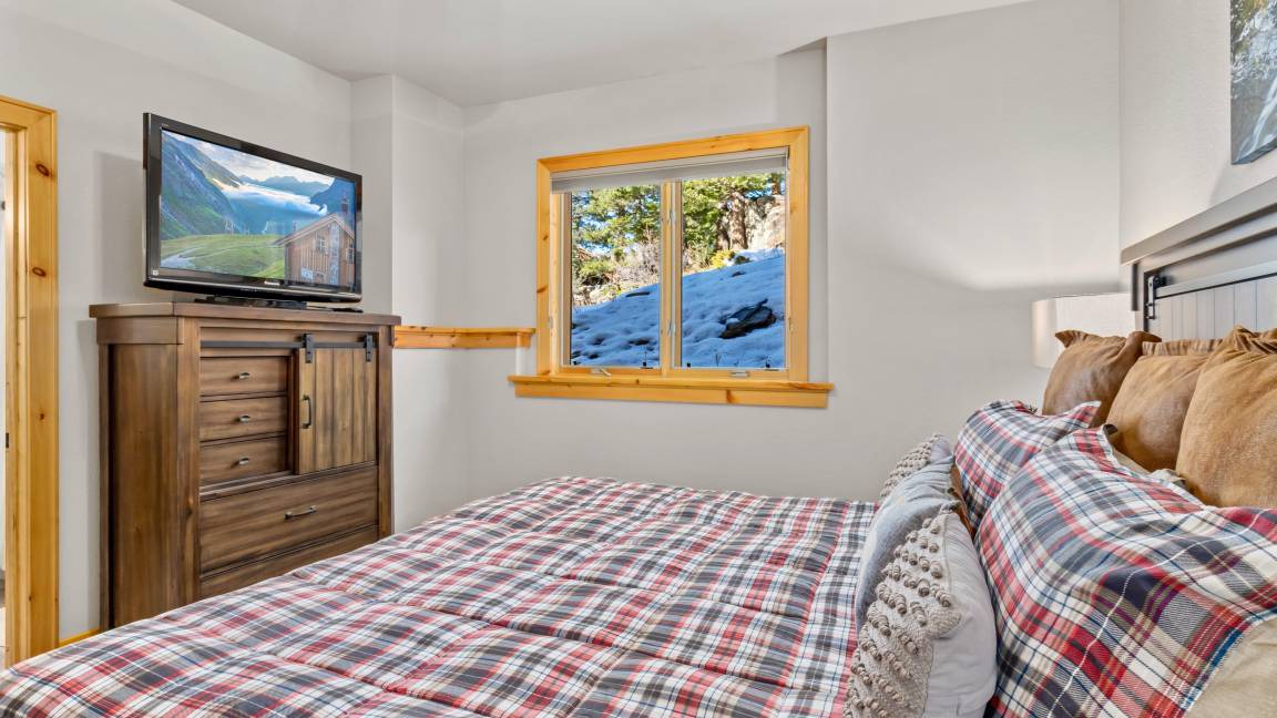 Photo of Bedroom in Windcliff Estates