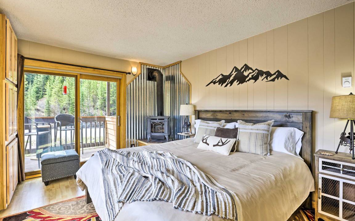 Photo of Bedroom in Mountain House