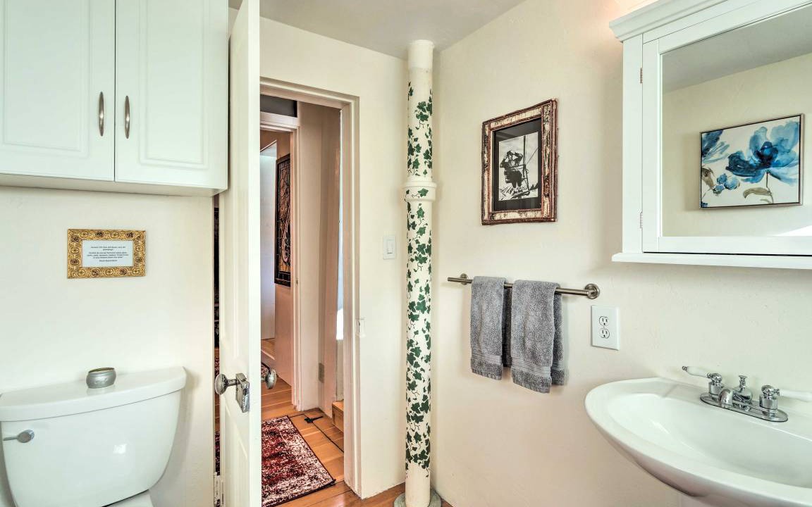Photo of Bathroom in Carbondale