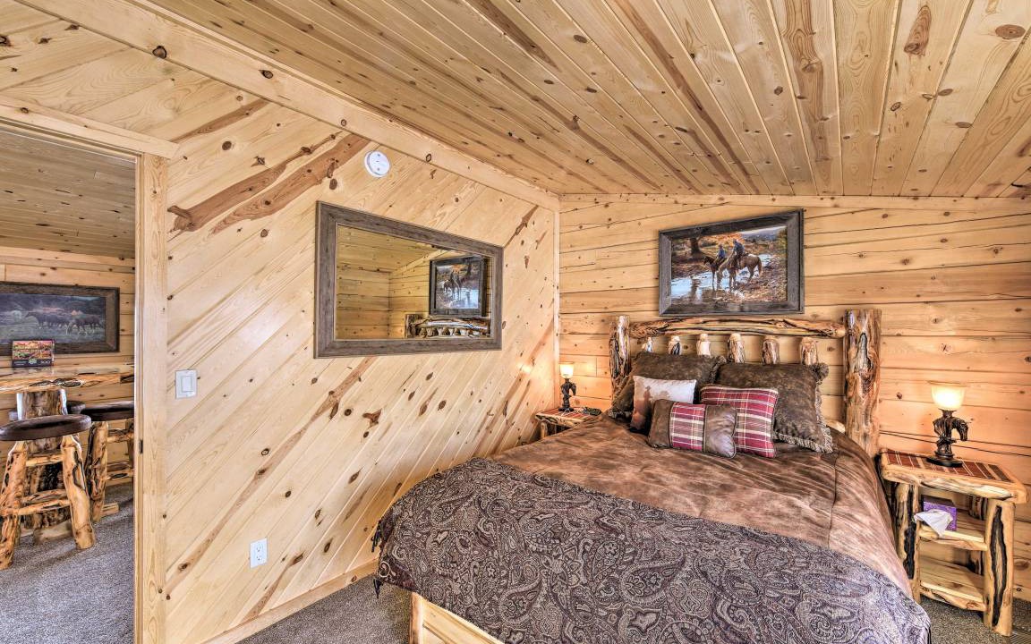 Photo of Bedroom in Del Norte