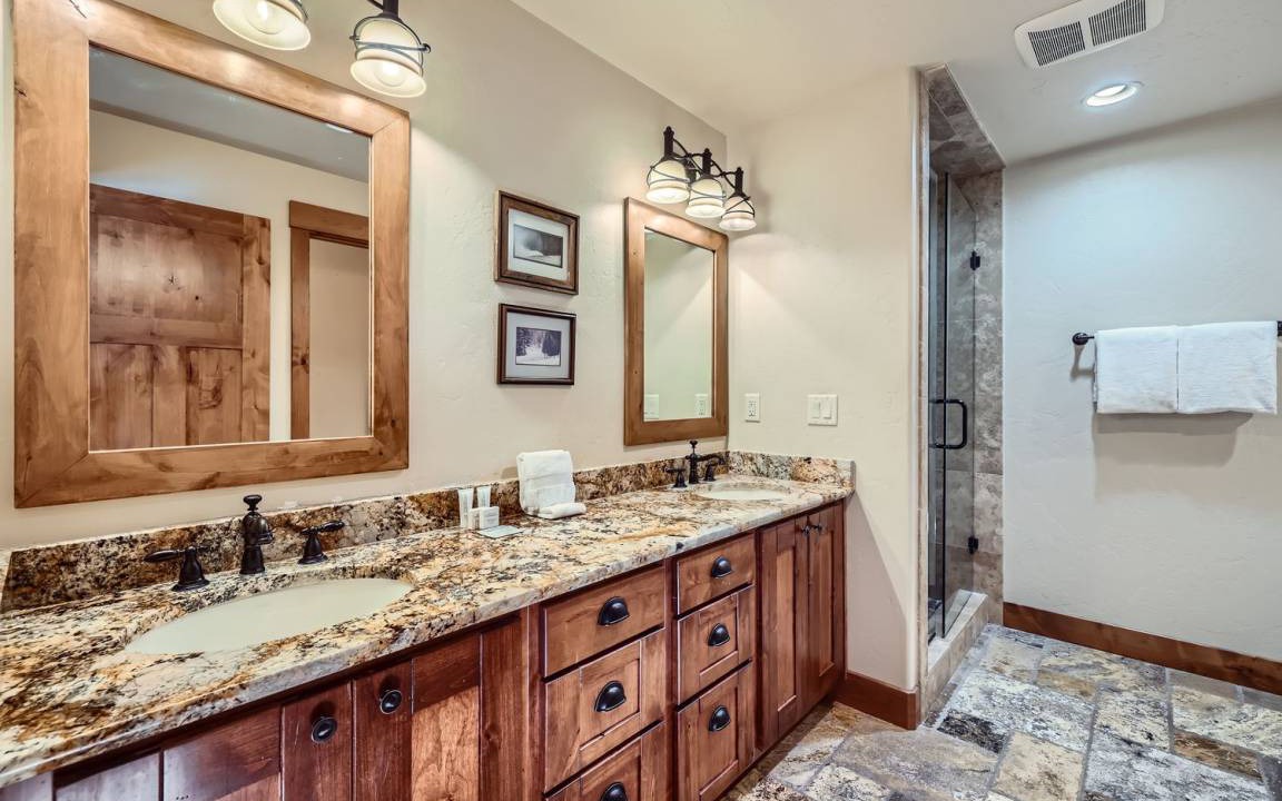 Photo of Bathroom in Blue River