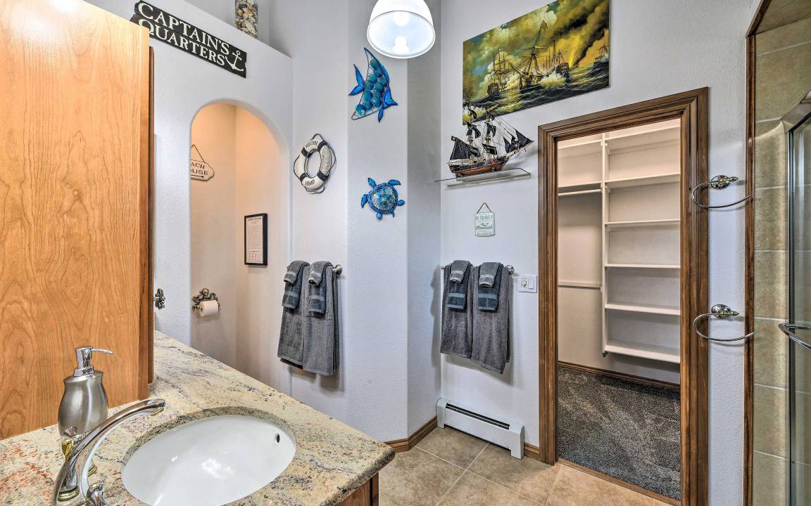 Photo of Bathroom in Fruitvale