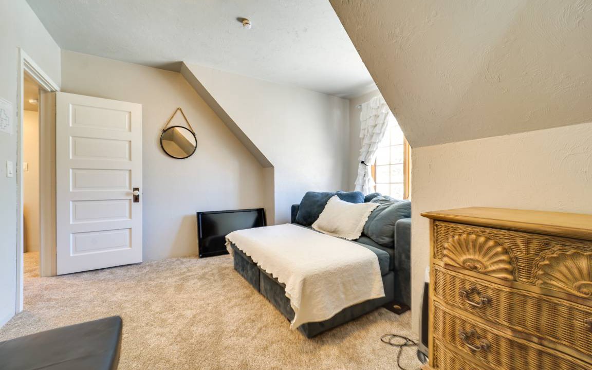 Photo of Bedroom in Lewis