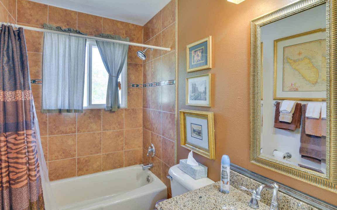 Photo of Bathroom in Buena Vista