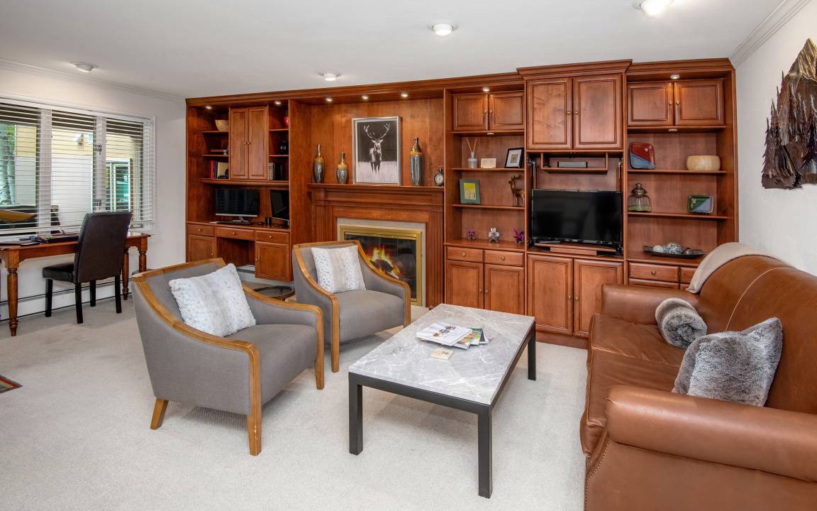 Photo of Livingroom in Vail