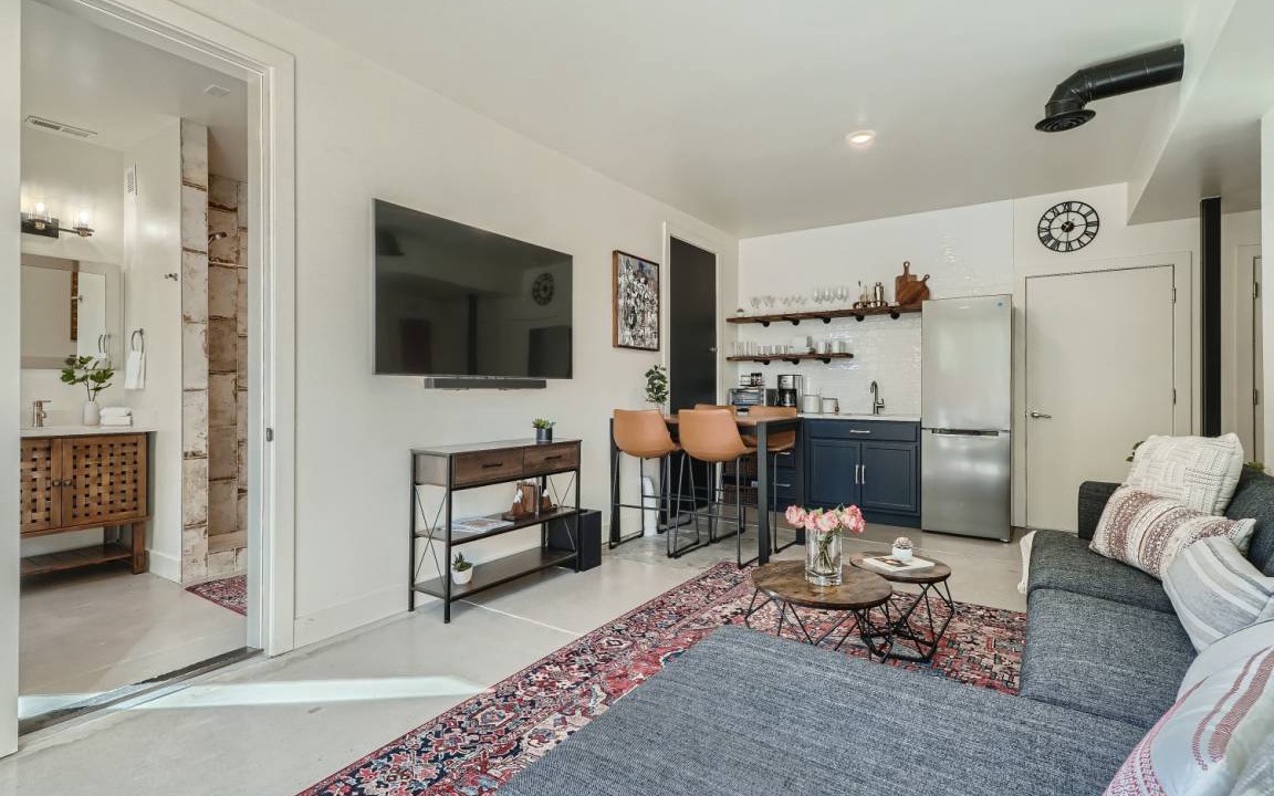 Photo of Livingroom in Sloan Lake
