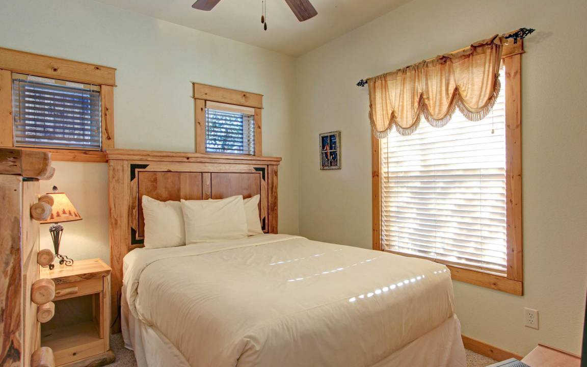 Photo of Bedroom in Estes Park