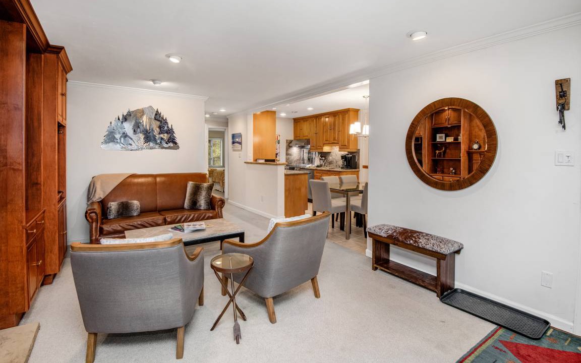 Photo of Livingroom in Vail