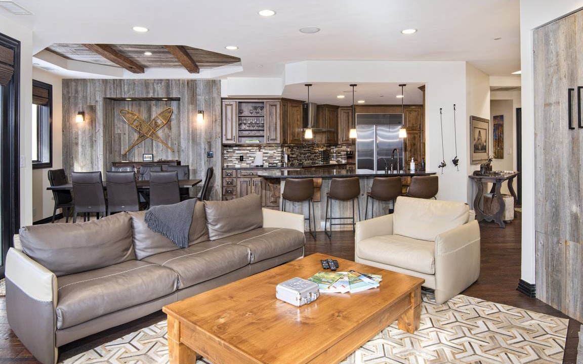 Photo of Livingroom in Beaver Creek