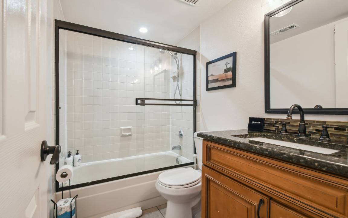Photo of Bathroom in Englewood